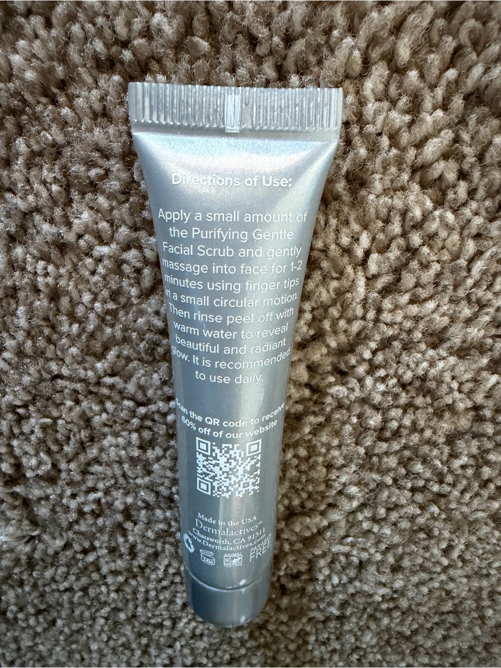 Dermalactives Purifying Gentle Facial Scrub - Silver - Picture 2 of 2